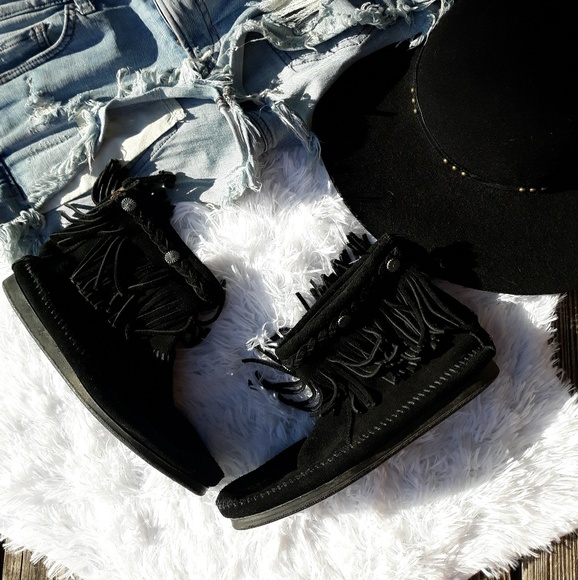 <<<<Festival Moccasins>>>> - Picture 1 of 4